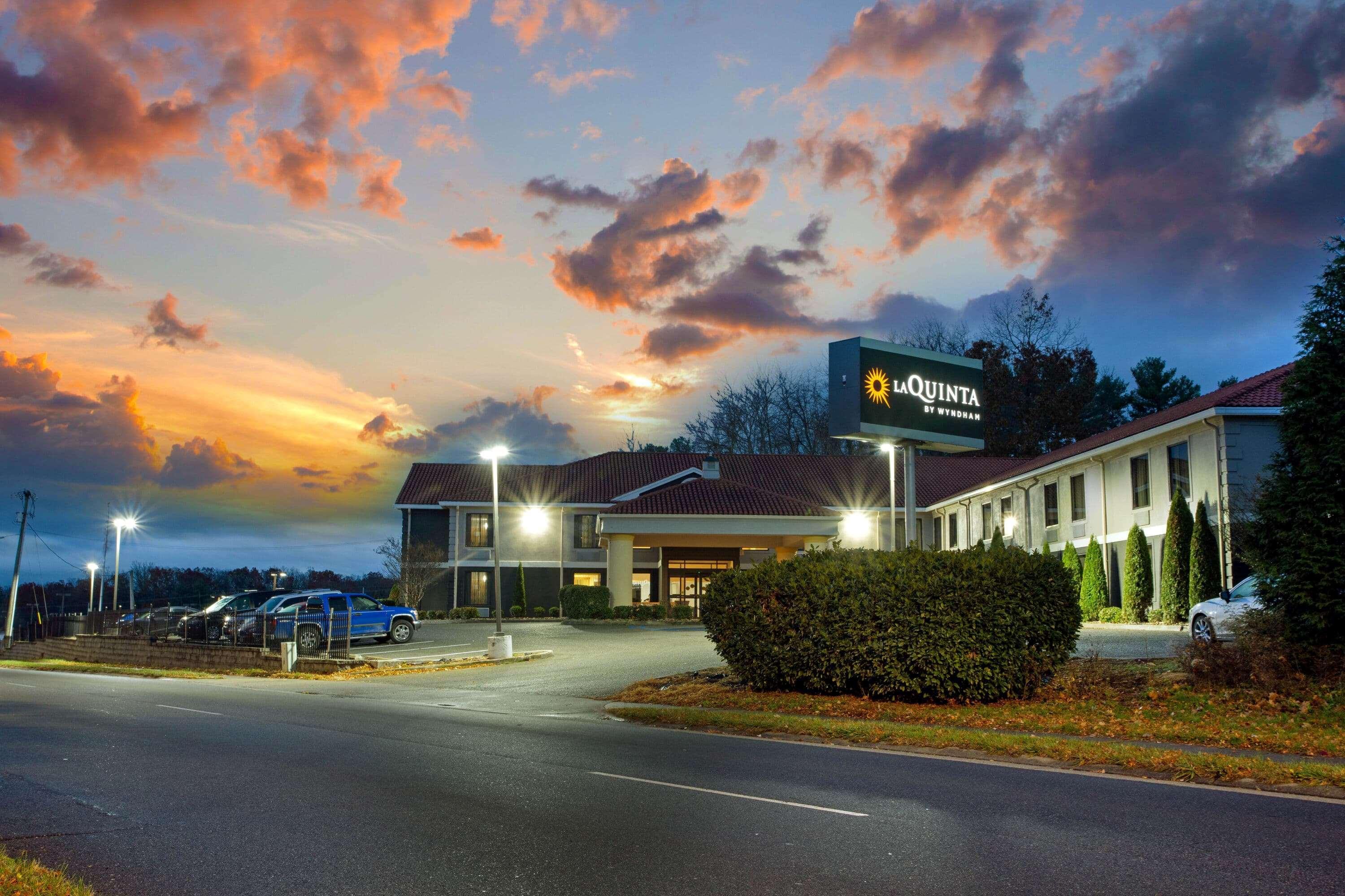 La Quinta Inn By Wyndham Радфорд Екстериор снимка