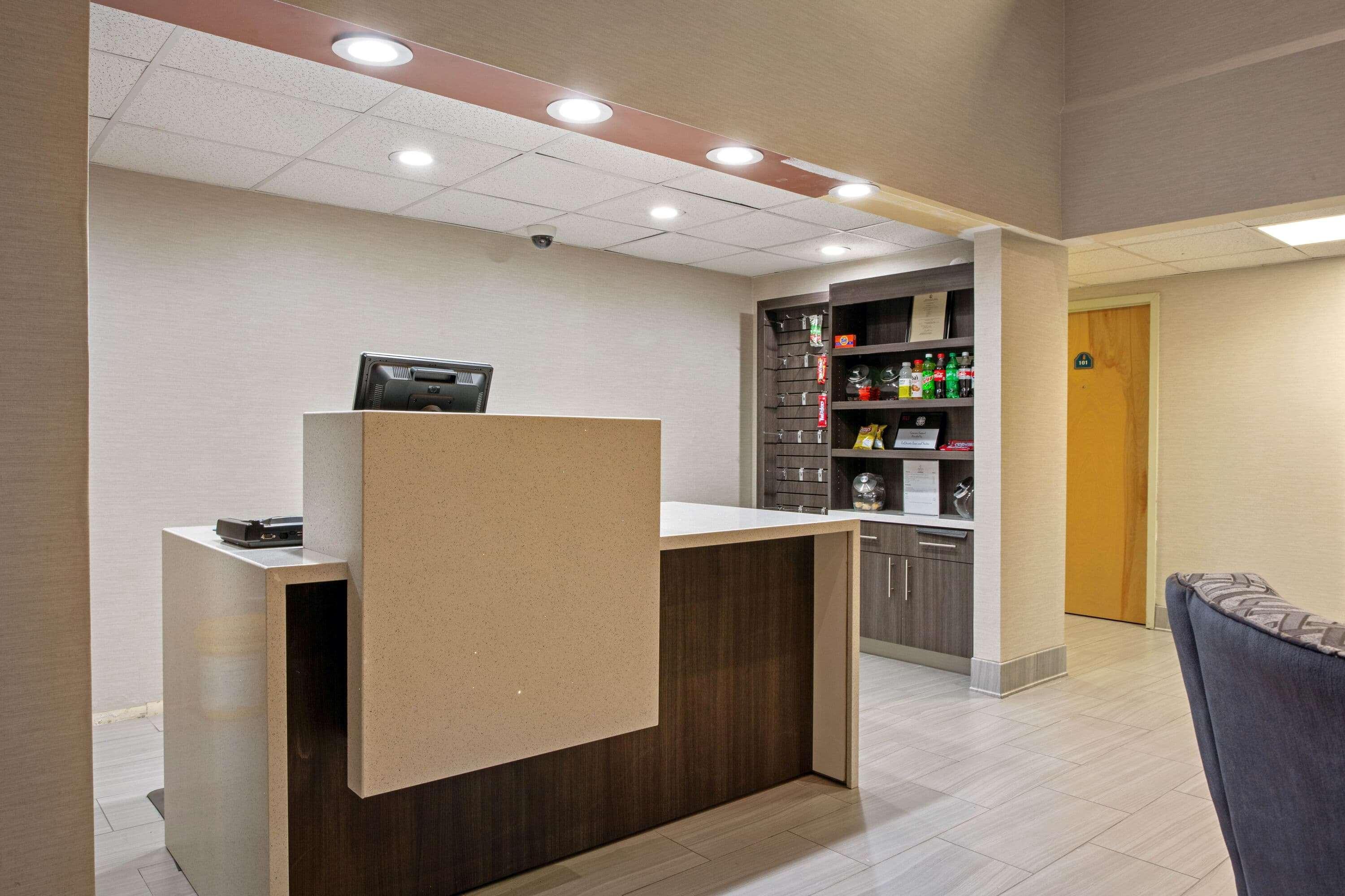 La Quinta Inn By Wyndham Радфорд Екстериор снимка