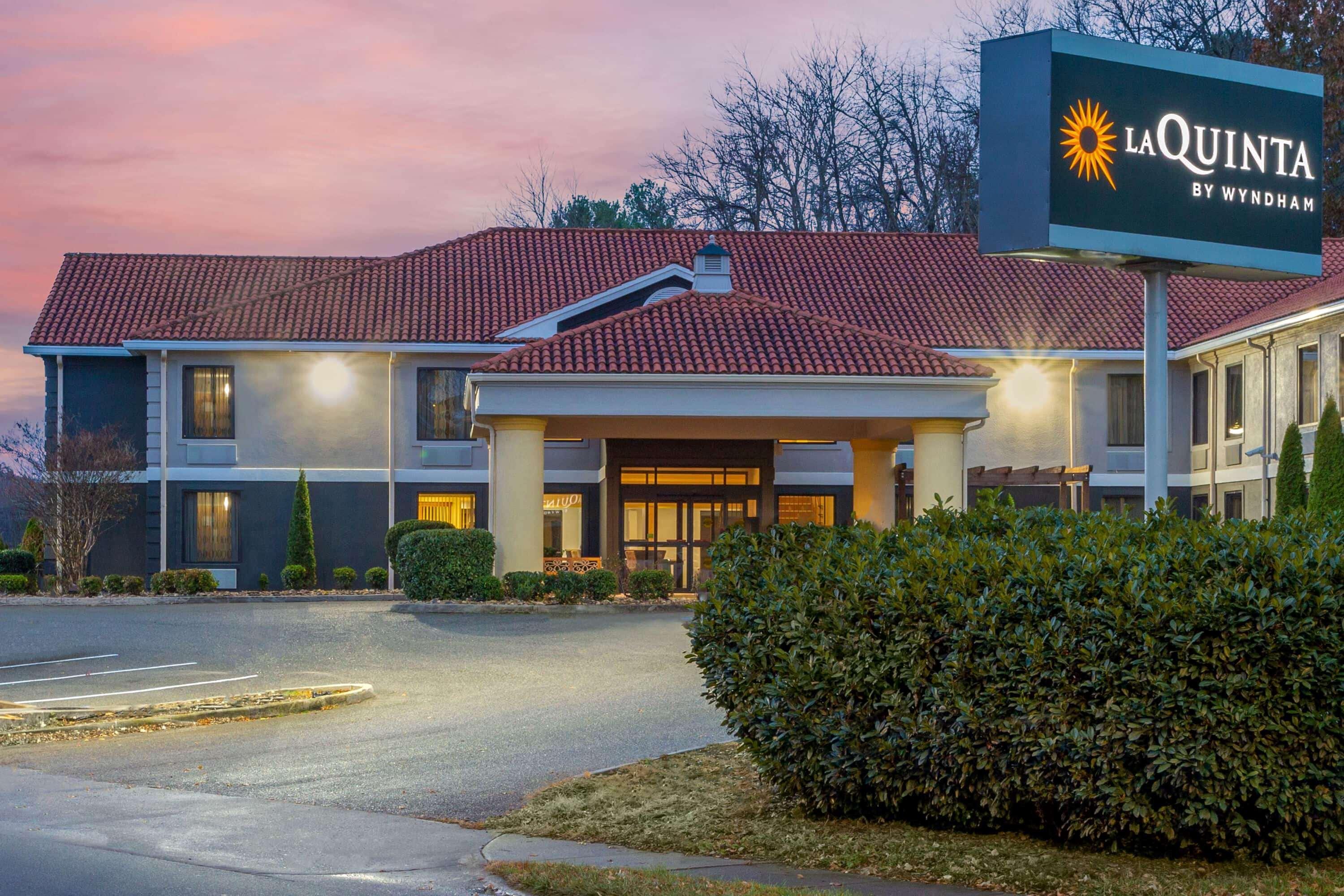 La Quinta Inn By Wyndham Радфорд Екстериор снимка