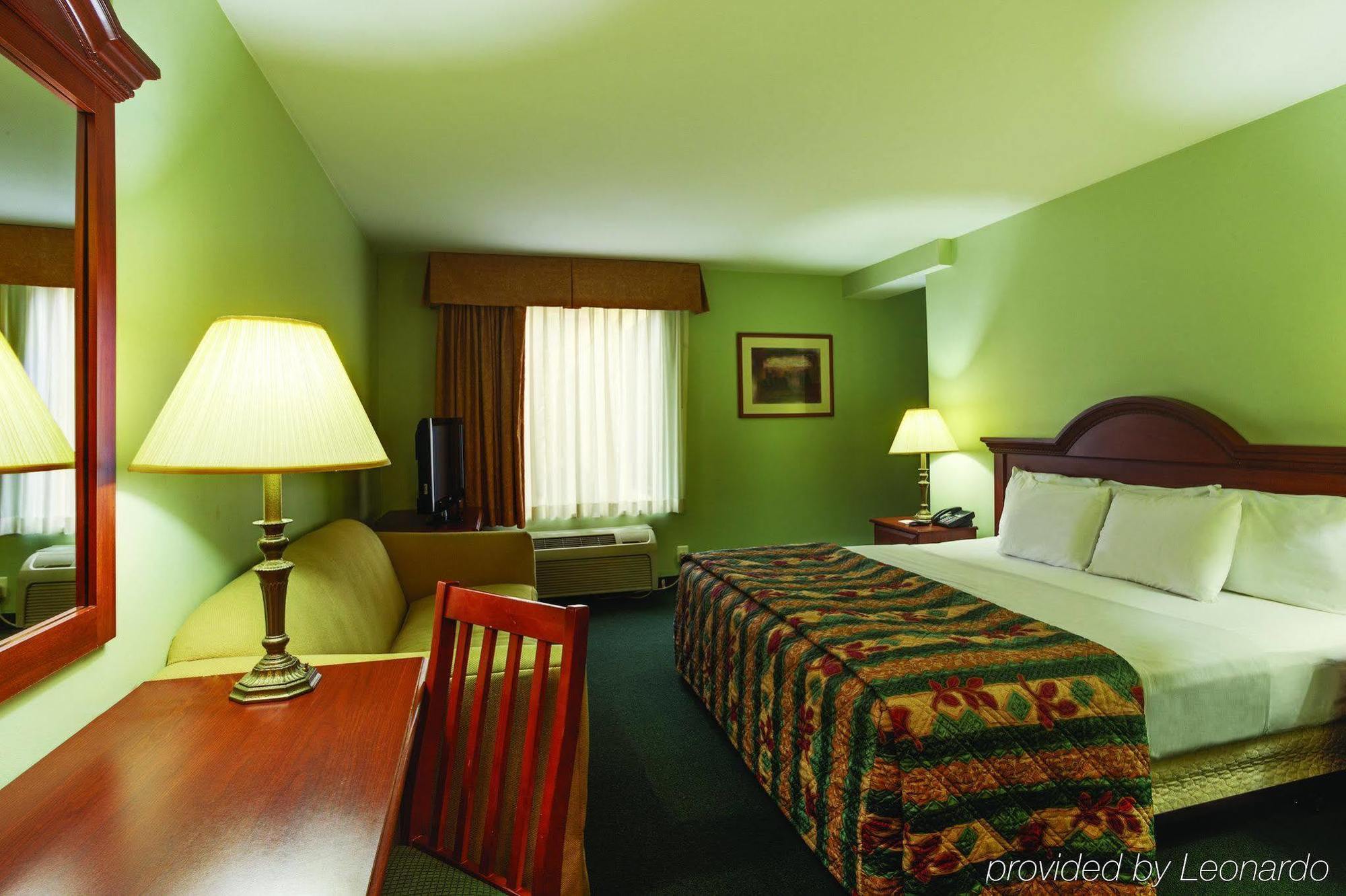 La Quinta Inn By Wyndham Радфорд Екстериор снимка